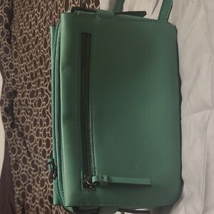 Simply Vera Vera Wang Green Crossbody Bag
